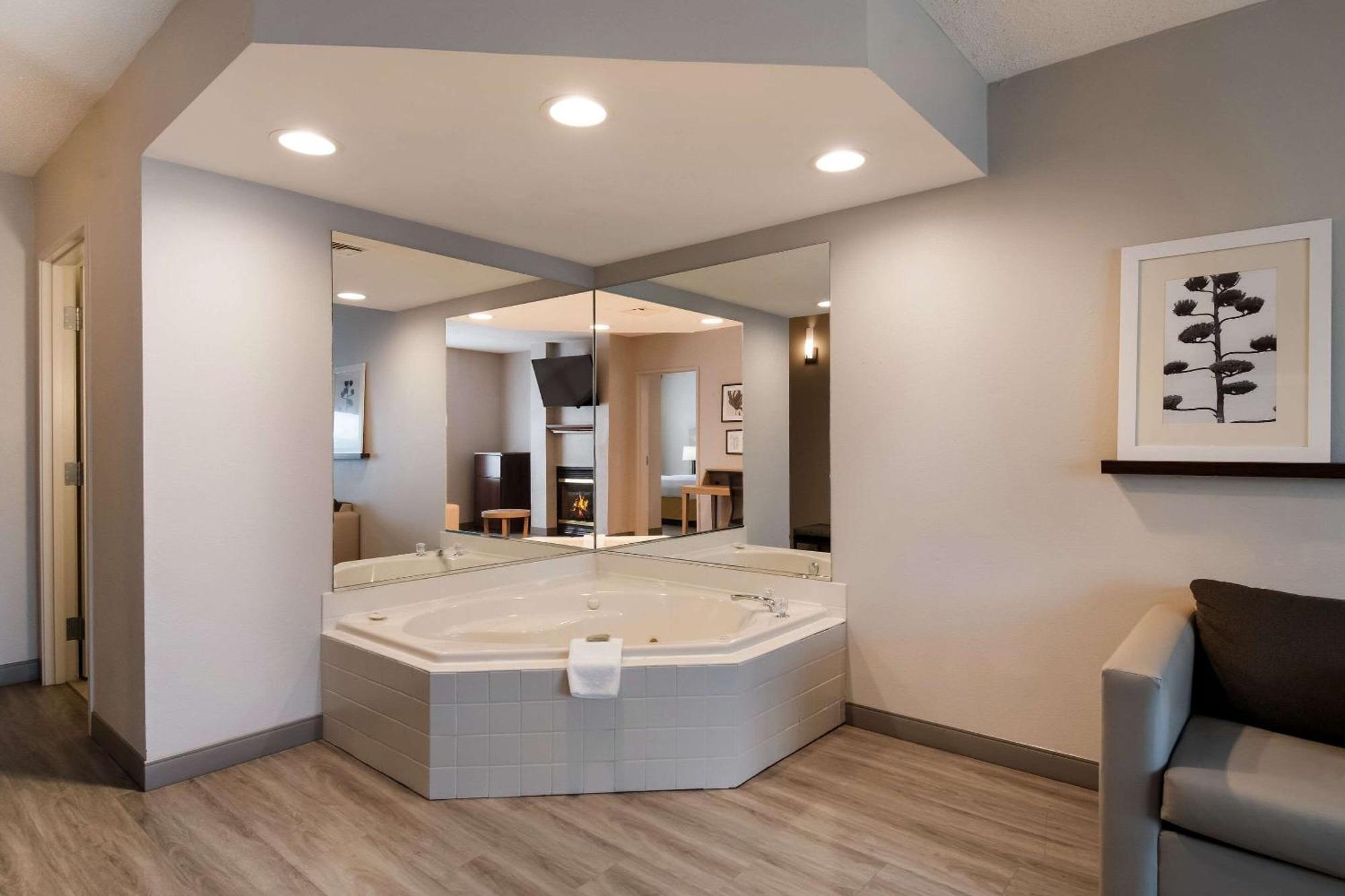 Country Inn & Suites By Radisson, Harrisburg Northeast - Hershey Экстерьер фото